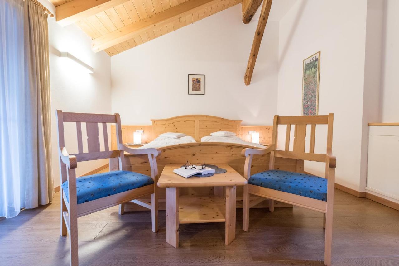 Vahrn Strasserhof Tenuta-Weingut מראה חיצוני תמונה